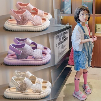 Сандалии для девочек 2023 г. Новая пляжная обувь для маленьких девочек с блестящими стразами Летняя мода Обувь принцессы для детей среднего и крупного возраста Сандалии