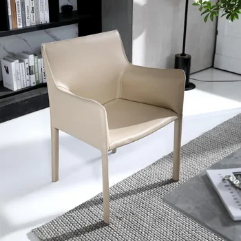 Итальянское Минималистичное Кожаное Обеденное кресло Home Nordic Minimalist Light Luxury С Подлокотником и спинкой Дизайнерское кресло-седло